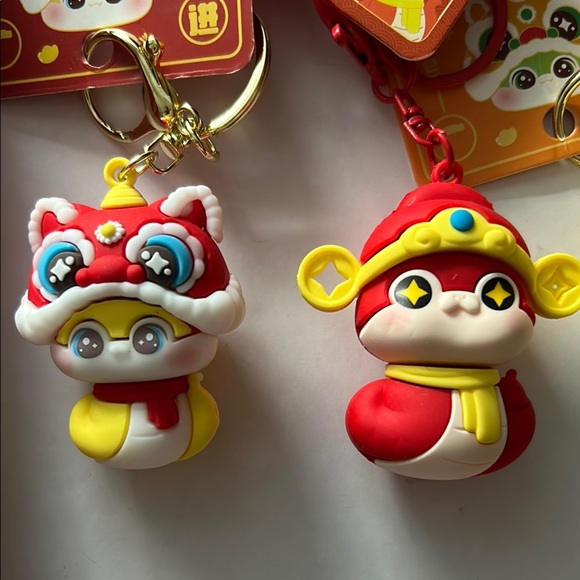 ✨3pcs/$20✨Cute Red and Yellow Keychain - Picture 4 of 9